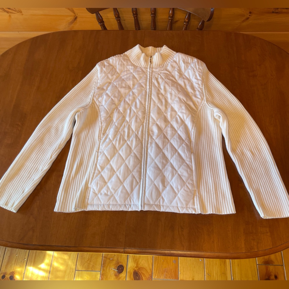 Croft and Barrow White Sweater, Size PXL